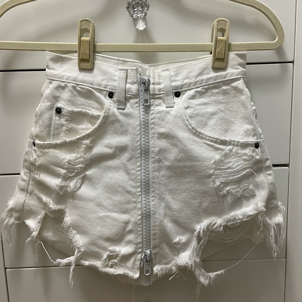 White denim skirt
